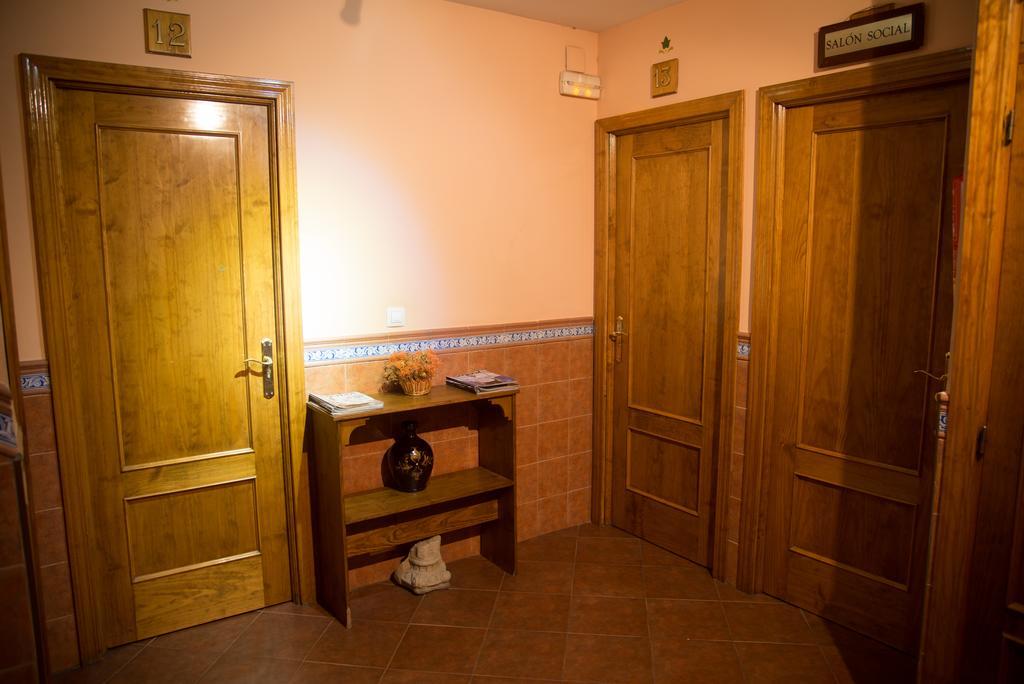 Hostal Hueso Трухильо Экстерьер фото