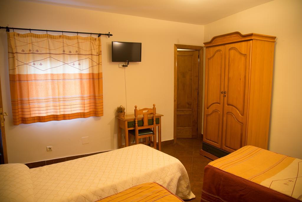 Hostal Hueso Трухильо Экстерьер фото