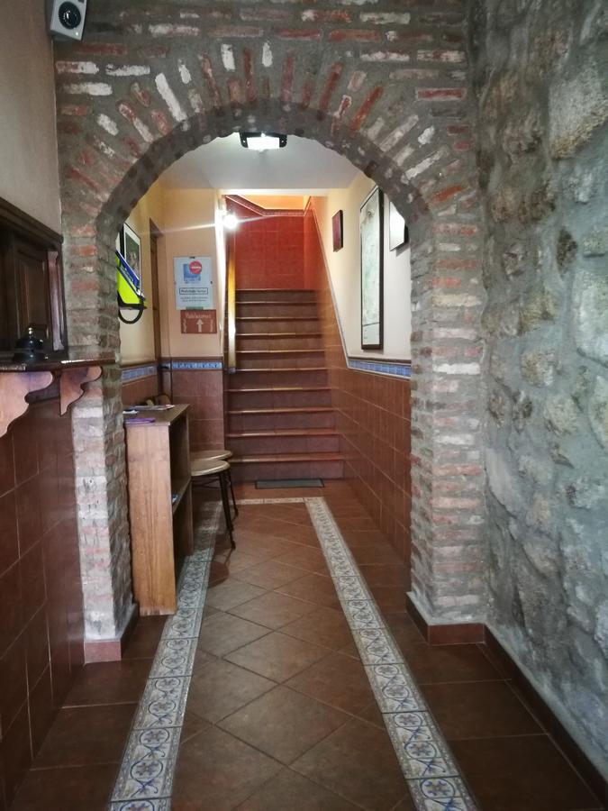 Hostal Hueso Трухильо Экстерьер фото