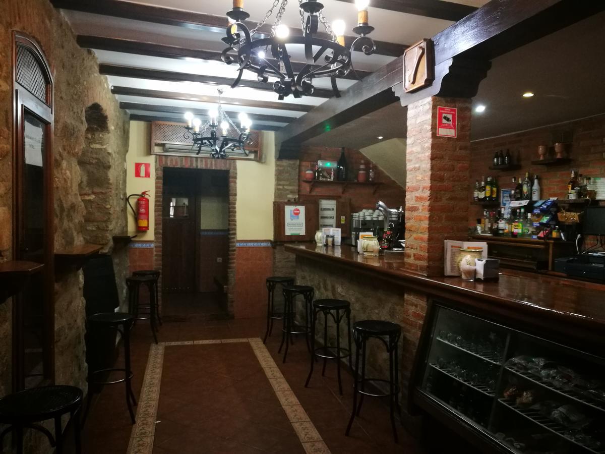 Hostal Hueso Трухильо Экстерьер фото
