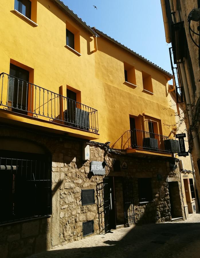 Hostal Hueso Трухильо Экстерьер фото