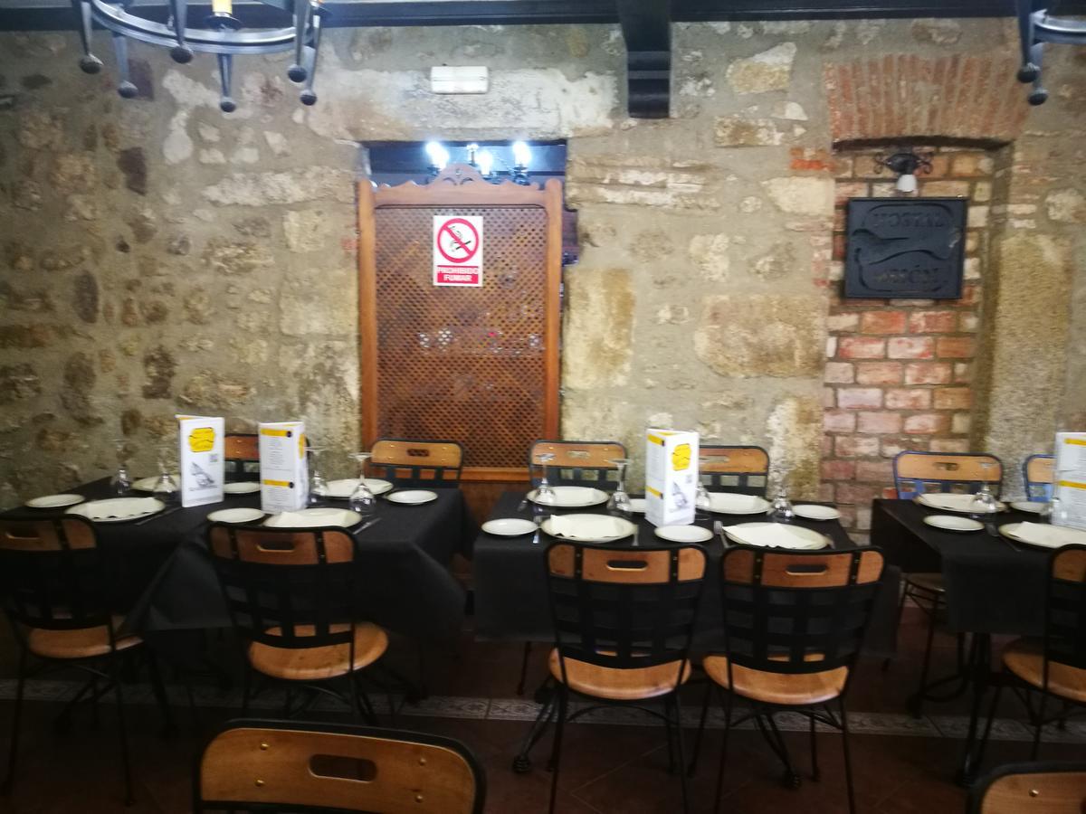 Hostal Hueso Трухильо Экстерьер фото