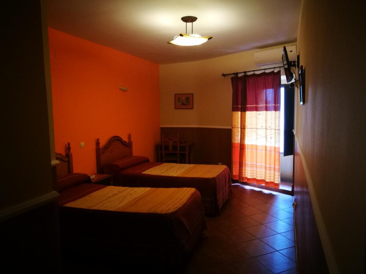 Hostal Hueso Трухильо Экстерьер фото