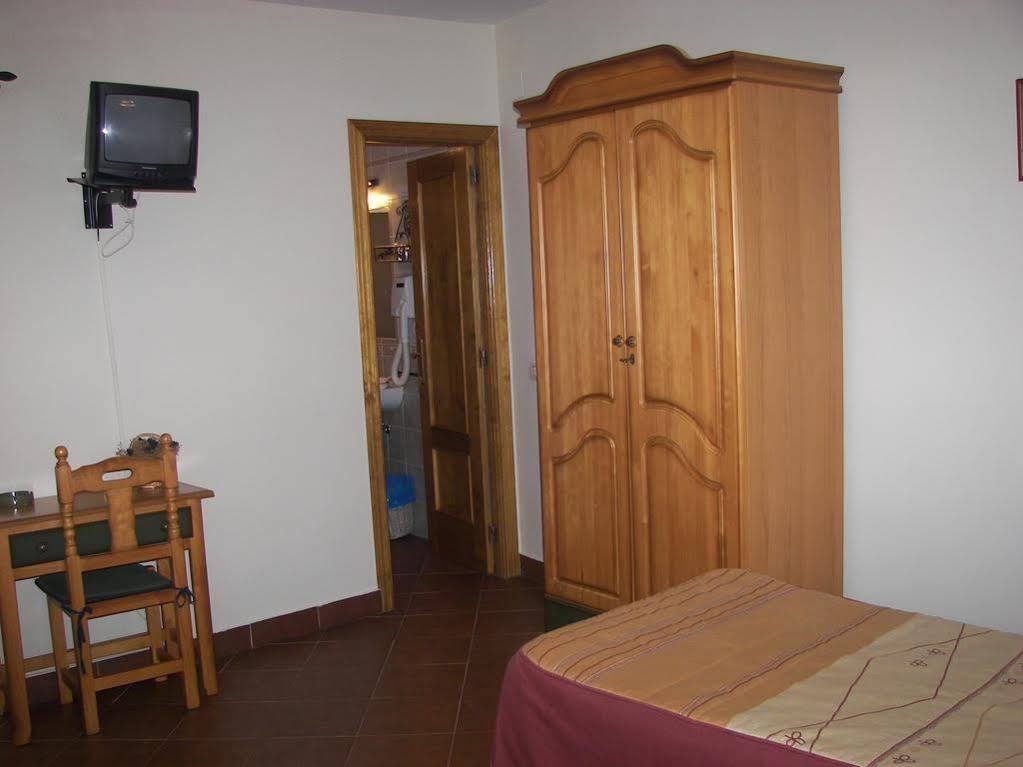 Hostal Hueso Трухильо Экстерьер фото