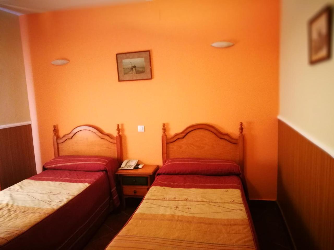 Hostal Hueso Трухильо Экстерьер фото